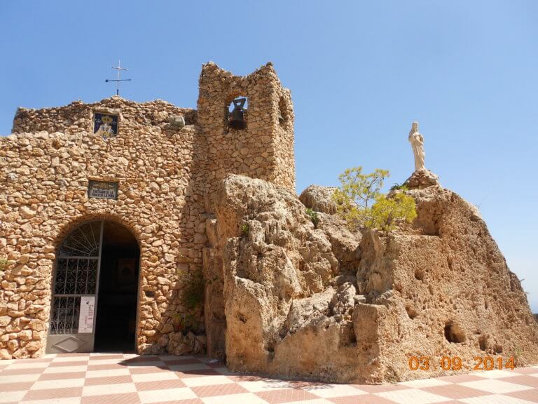 Mijas Pueblo Felsenkirche mit Schutzheiliger